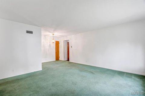 Tiny photo for 425 Bush Drive, Ballwin, MO 63021 (MLS # 26026864)