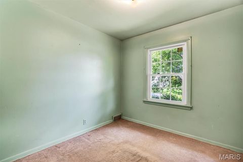 Tiny photo for 425 Bush Drive, Ballwin, MO 63021 (MLS # 26026864)