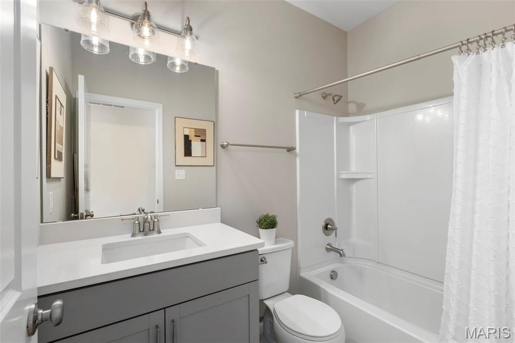 Hawk Ridge 5 - Residential