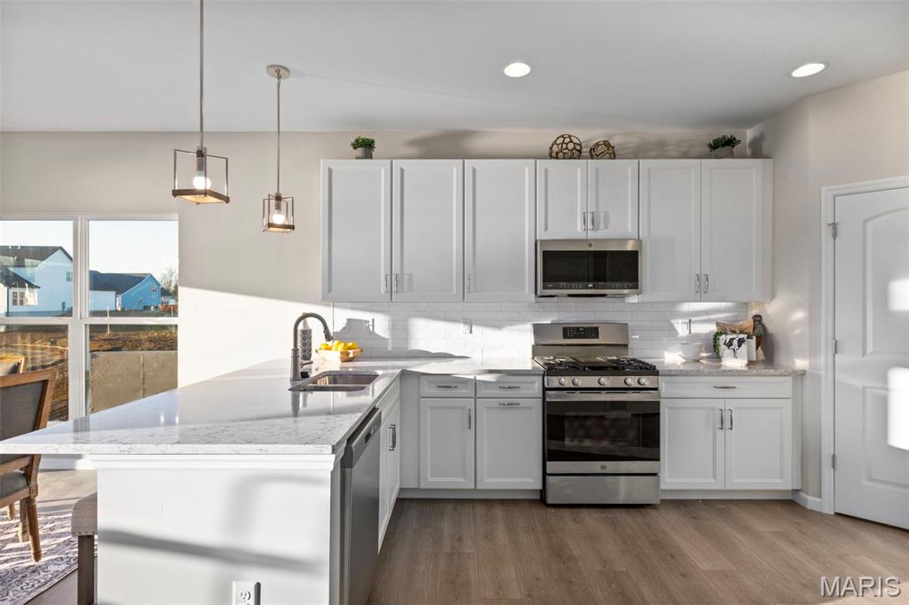 Hawk Ridge 5 - Residential