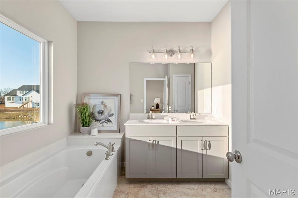 Hawk Ridge 5 - Residential