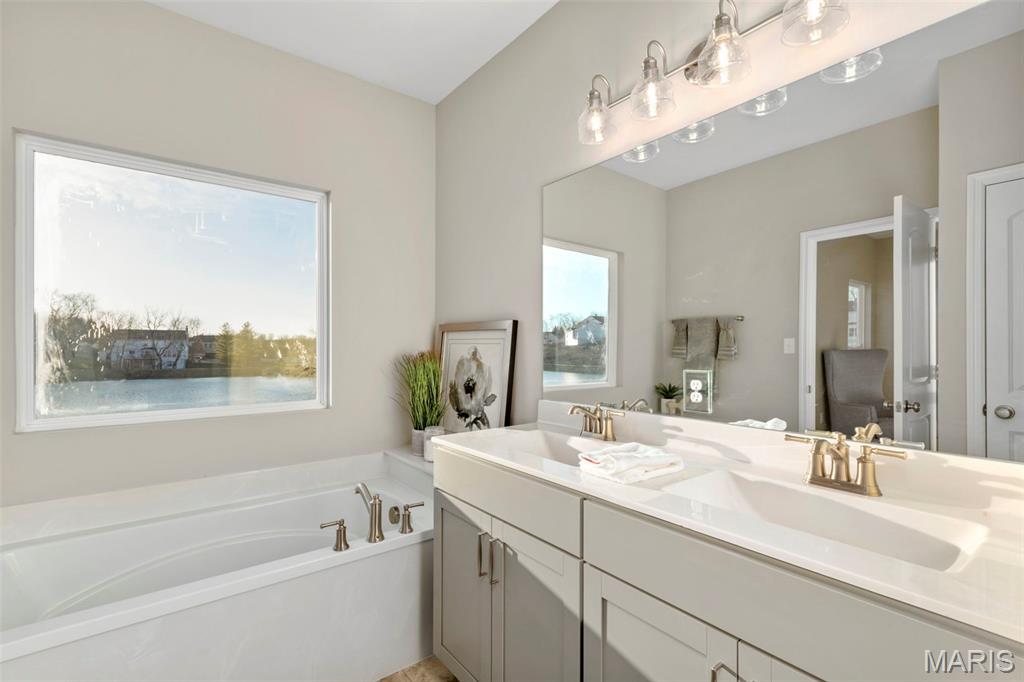 Hawk Ridge 5 - Residential