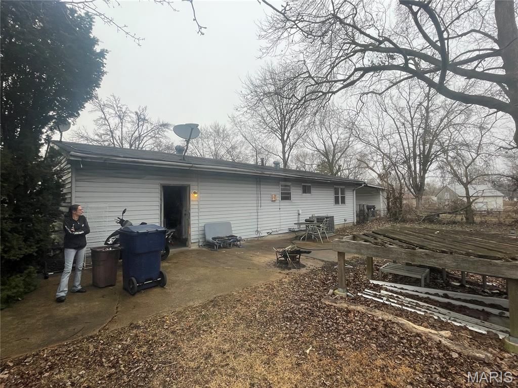 Photo of 2052 Aristocrat Drive, Florissant, MO 63031 (MLS # 26014162)