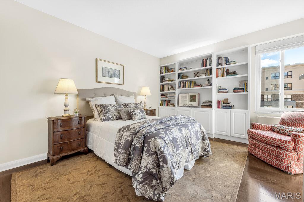 Hanley Towers Apts Condo - Residential