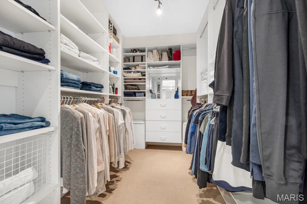 Hanley Towers Apts Condo - Residential