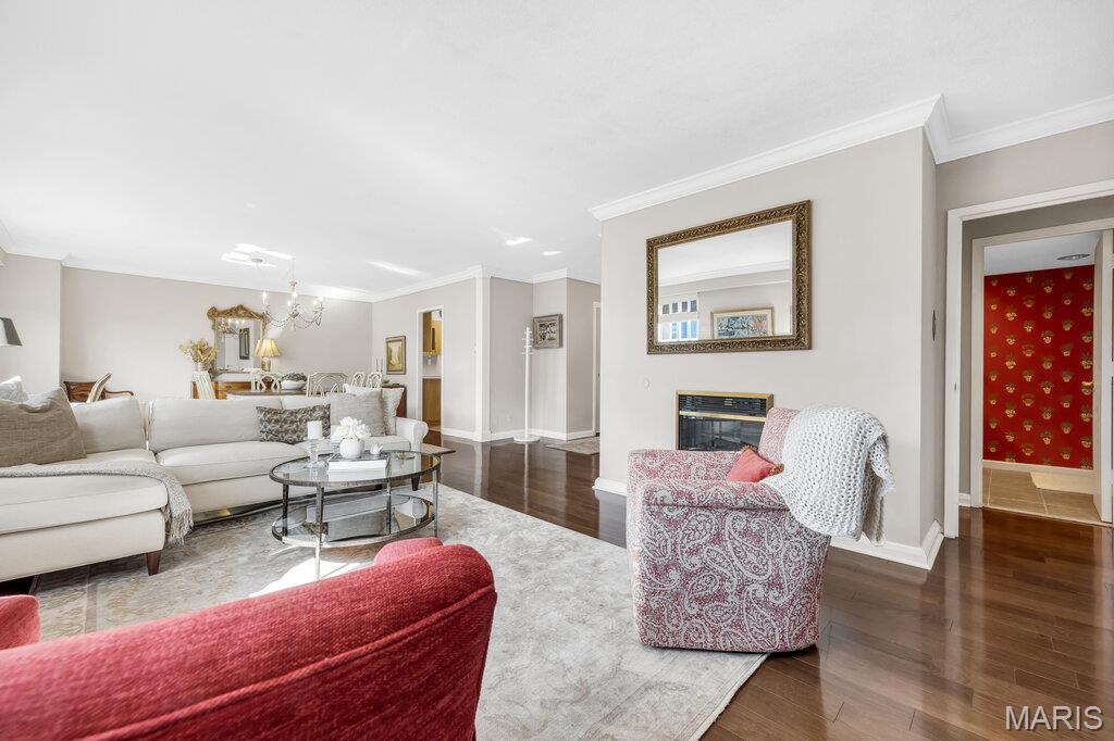 Hanley Towers Apts Condo - Residential