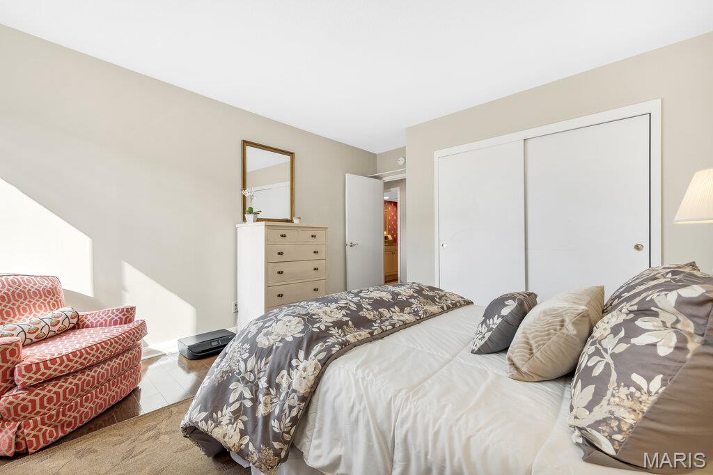 Hanley Towers Apts Condo - Residential