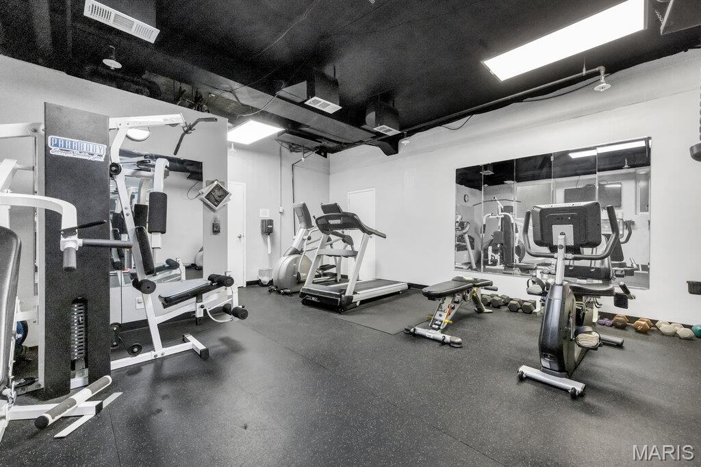 Hanley Towers Apts Condo - Residential