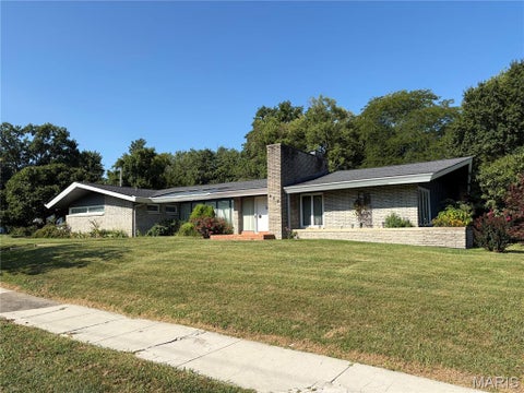 Photo of 929 S Jefferson Street, Mexico, MO 65265 (MLS # 26056205)