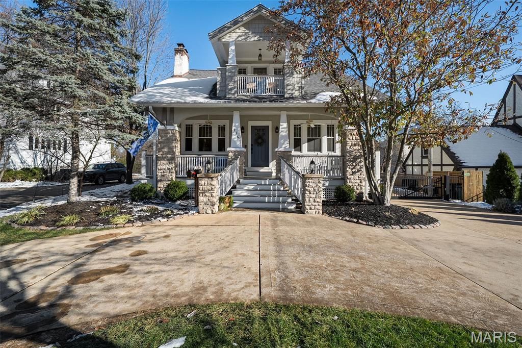 Photo of 716 N Kirkwood Road, Kirkwood, MO 63122 (MLS # 25079192)