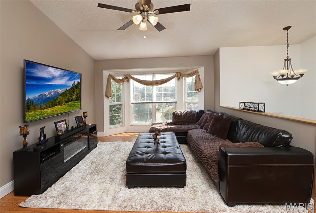 800 Country Glen Drive