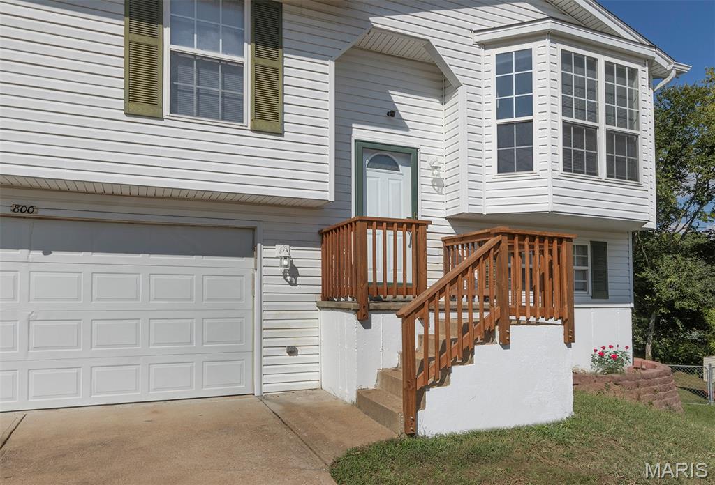800 Country Glen Drive