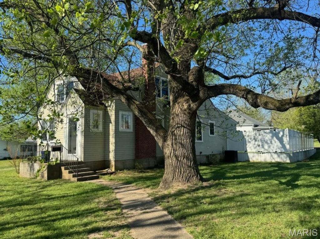 Photo of 3 N Jackson Street, Salem, MO 65560 (MLS # 26021127)