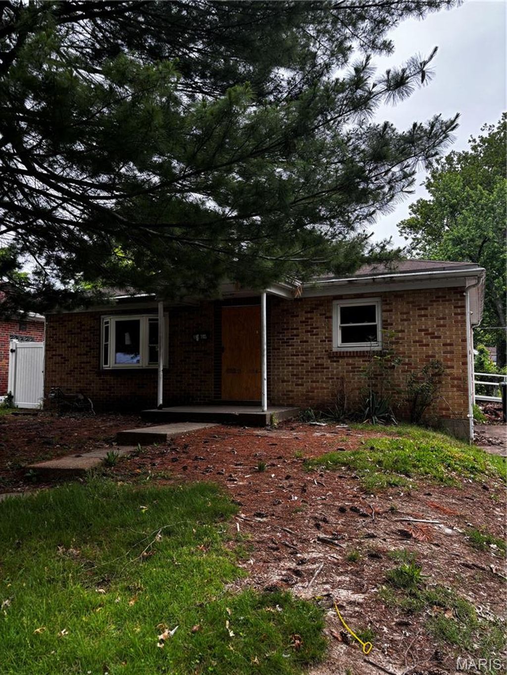 Photo of 8409 Braddock Drive, University City, MO 63132 (MLS # 26031719)
