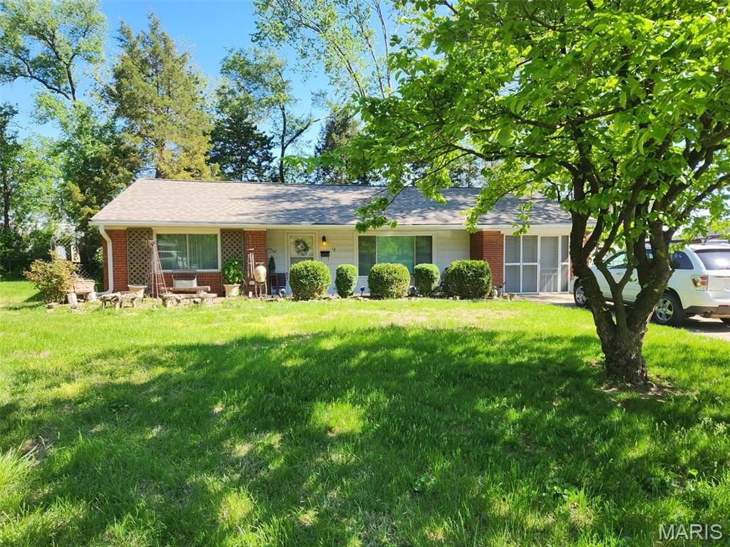 Photo of 9 Hazelwood Court, Hazelwood, MO 63042 (MLS # 26024190)