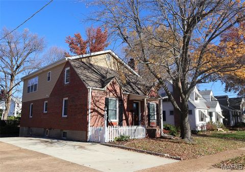 8829 Bridgeport Avenue Brentwood MO 63144