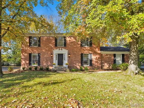 2323 Hollyhead Drive St Louis MO 63131