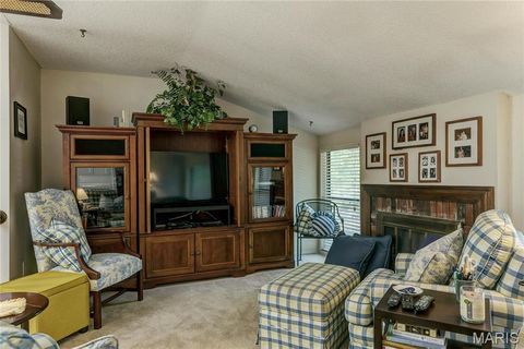 Tiny photo for 1940 Meadowtree Lane #1, Kirkwood, MO 63122 (MLS # 25070486)