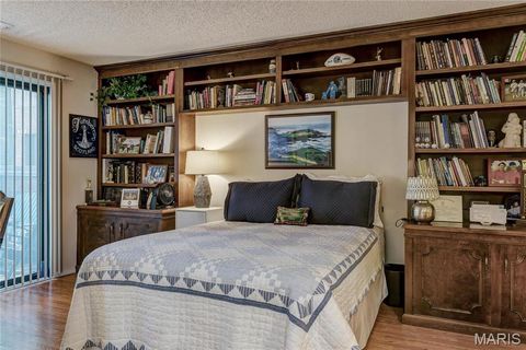 Tiny photo for 1940 Meadowtree Lane #1, Kirkwood, MO 63122 (MLS # 25070486)