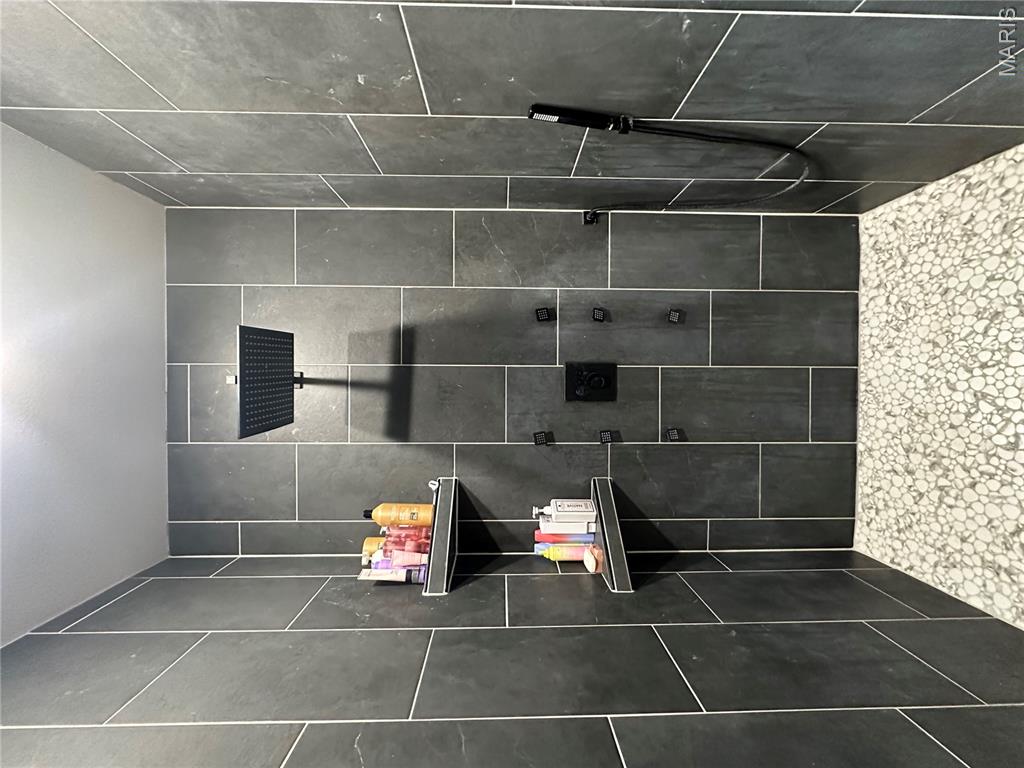STONEGATE ESTATES - Residential