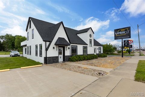 904 W Union Avenue Litchfield IL 62056