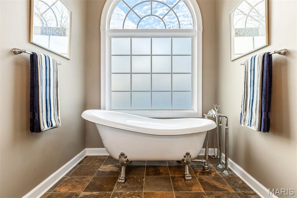 Whitmoor Country Club Estate - Residential