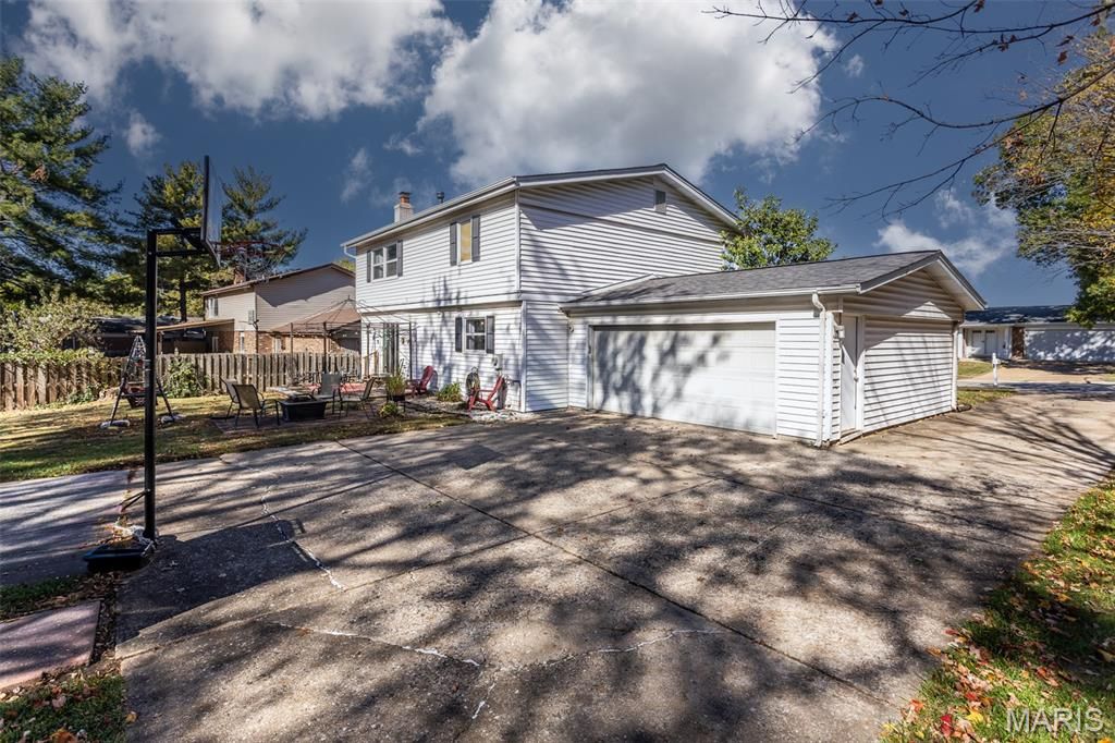 Photo of 11816 Beaverton Drive, Bridgeton, MO 63044 (MLS # 25072965)