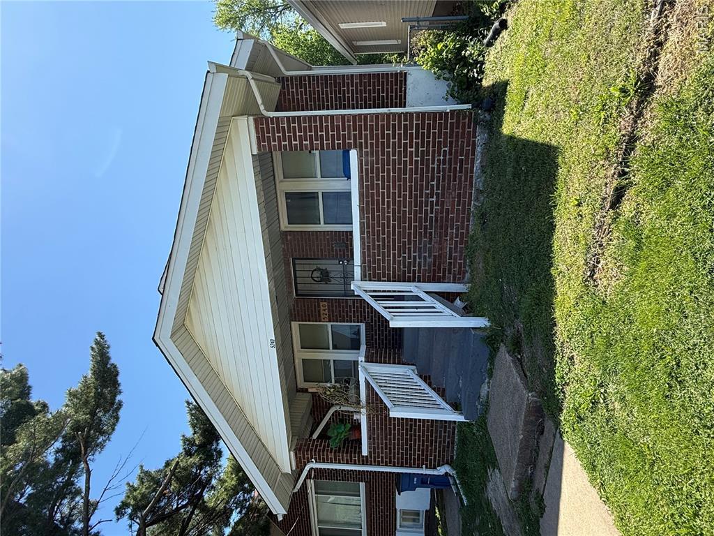 West Walnut Manor - Residential