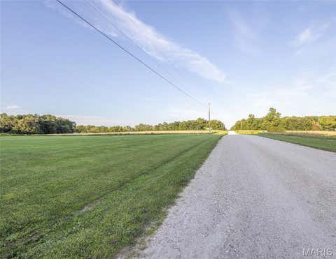Tiny photo for 5682 Pike 18 Highway, Curryville, MO 63339 (MLS # 26042960)