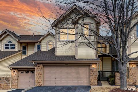 Photo of 13007 Autumn Fields Court, Unincorporated, MO 63146 (MLS # 26008363)