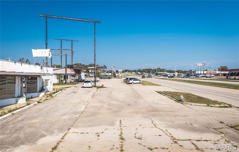Tiny photo for 678 Old Route 66, St Robert, MO 65584 (MLS # 26046879)