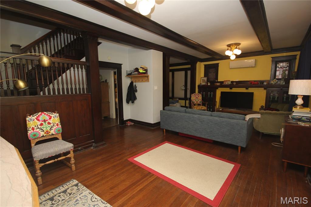 5745 Degiverville Avenue