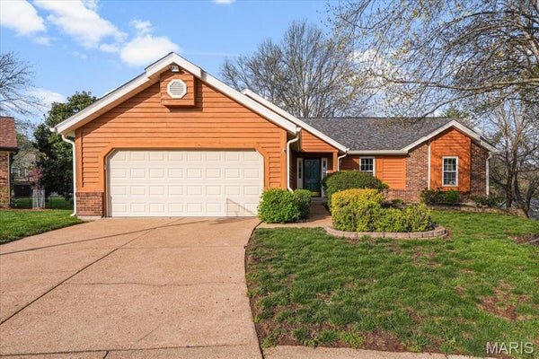 706 CEDAR BLUFF CT, BALLWIN, MO 63021 - Image ab29656fa644b04c8ae80c1b85e2a619/3149710208