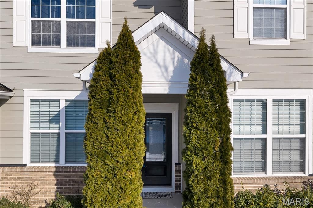 Photo of 718 Savannah Crossing Way, Chesterfield, MO 63017 (MLS # 26007613)