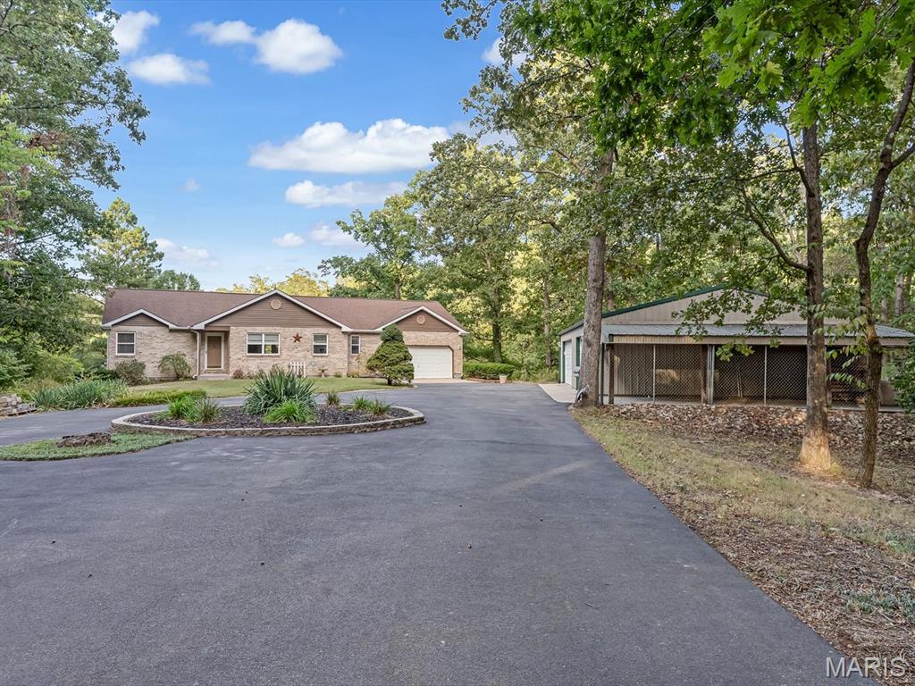 5655 Honeysuckle Road