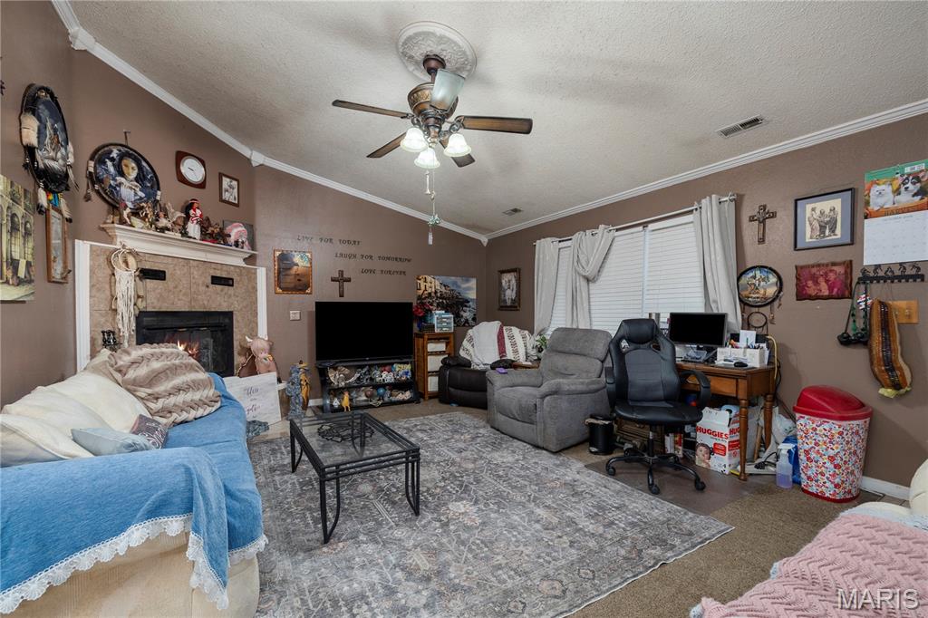 12253 Nodaway Lane