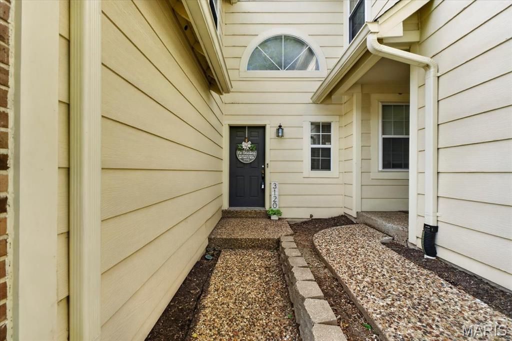 Photo of 3120 Autumn Trace Drive, St Louis, MO 63043 (MLS # 26023971)