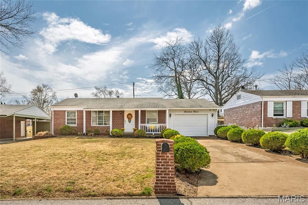Photo of 1712 Atmore Drive, St Louis, MO 63136 (MLS # 26010633)