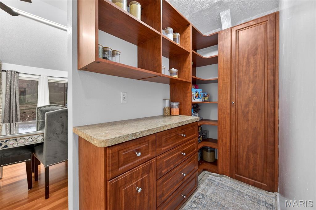 Country Lane Woods Ii 6 - Residential