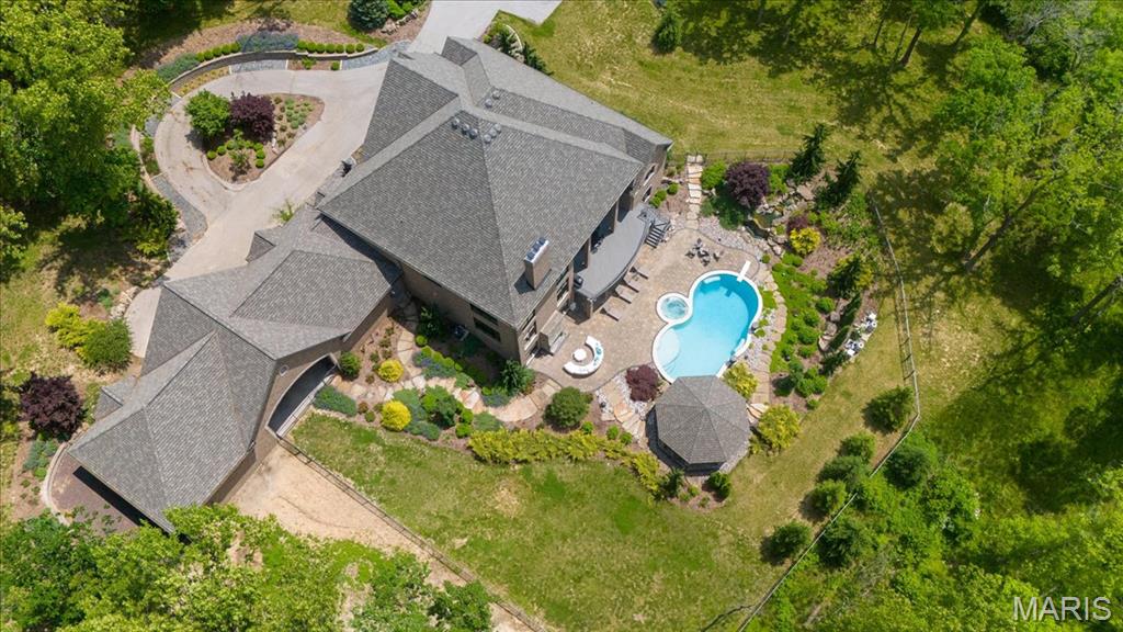 2535 S Lindbergh Boulevard