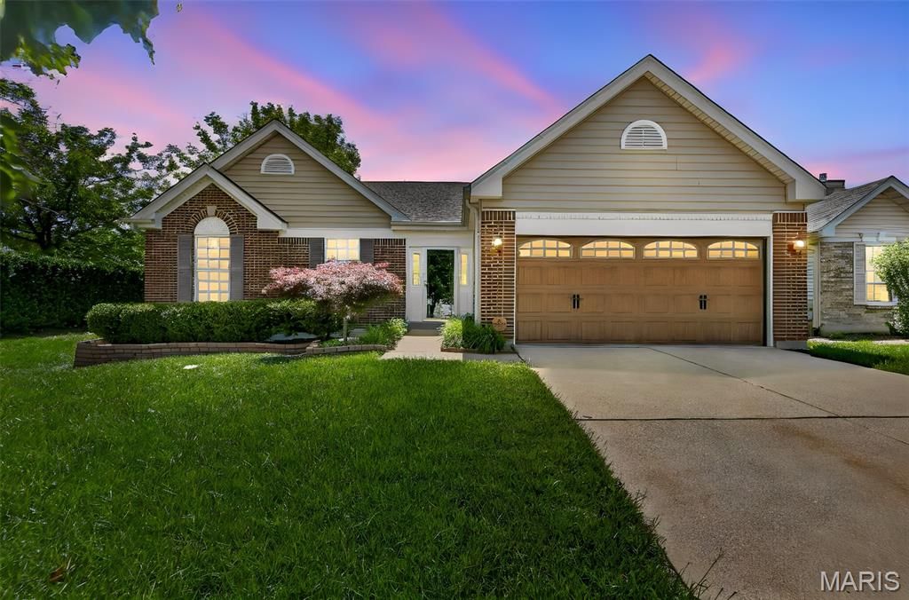 Photo of 385 Birchwood Crossing Lane, Maryland Heights, MO 63043 (MLS # 26028406)