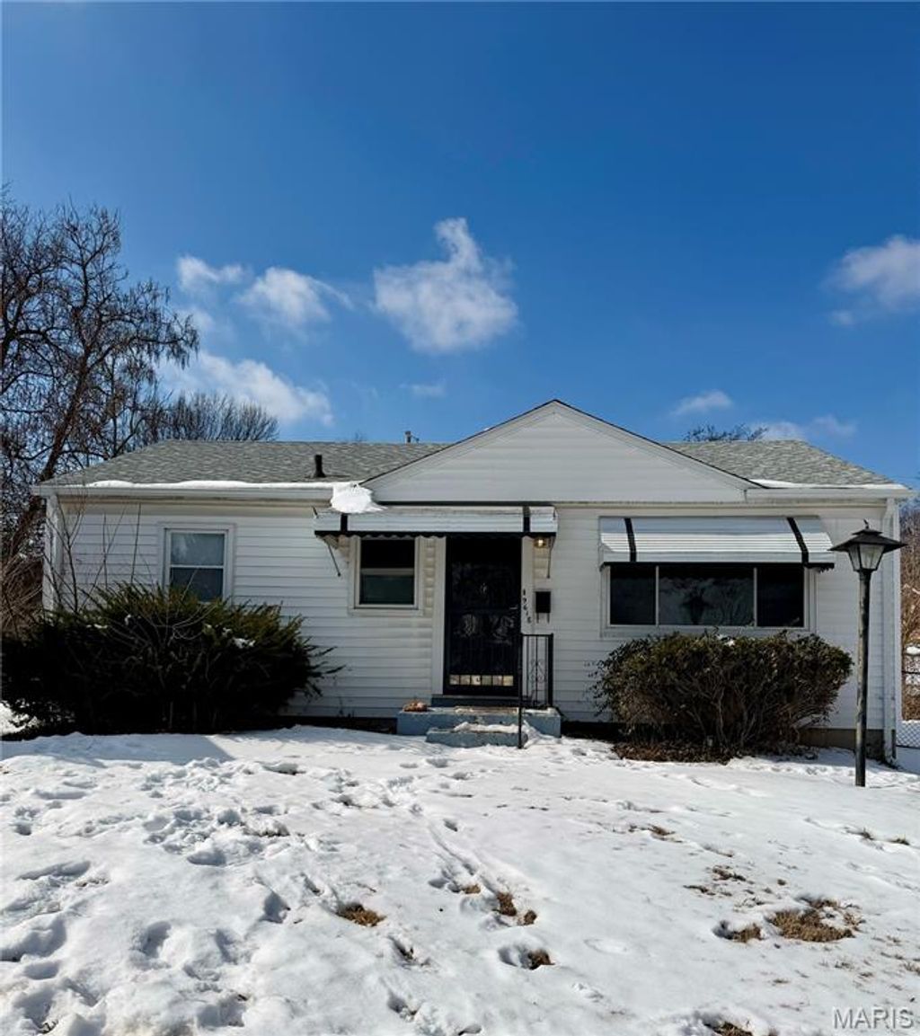 Photo of 9618 De Porres Lane, St Louis, MO 63114 (MLS # 26005484)