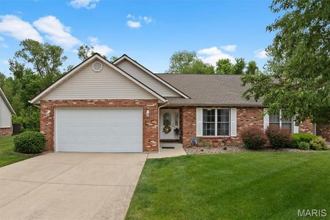 Photo of 7612 Baxter Drive, Belleville, IL 62223 (MLS # 26029597)