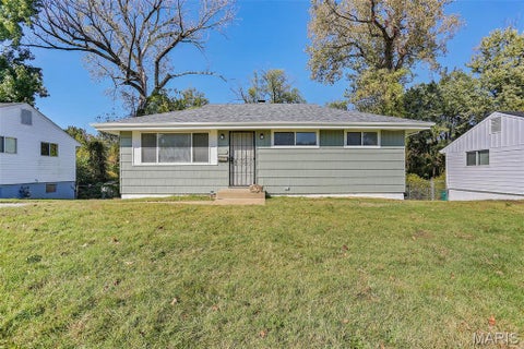 Tiny photo for 5673 Parchester Drive, St Louis, MO 63121 (MLS # 26068558)