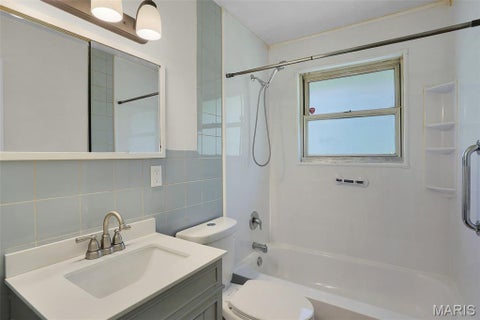 Tiny photo for 5673 Parchester Drive, St Louis, MO 63121 (MLS # 26068558)