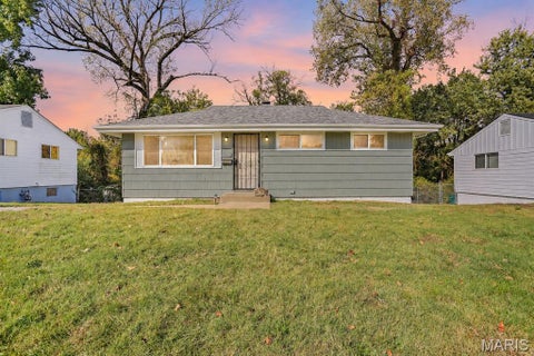 Photo of 5673 Parchester Drive, St Louis, MO 63121 (MLS # 26068558)