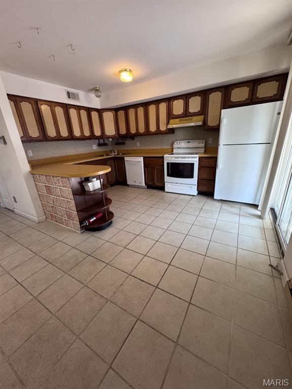 Sakura Gardens Condo - Residential