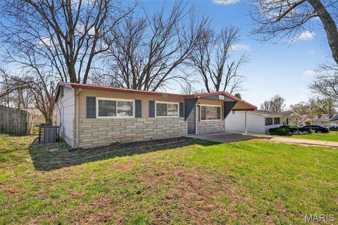 Tiny photo for 4426 Treadway Lane, St Louis, MO 63134 (MLS # 26017922)