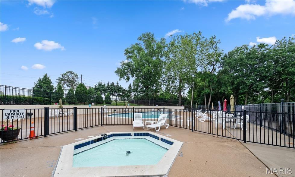 Autumn Lakes Condo - Residential