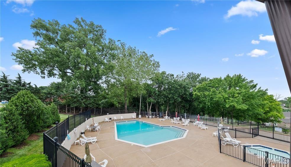 Autumn Lakes Condo - Residential